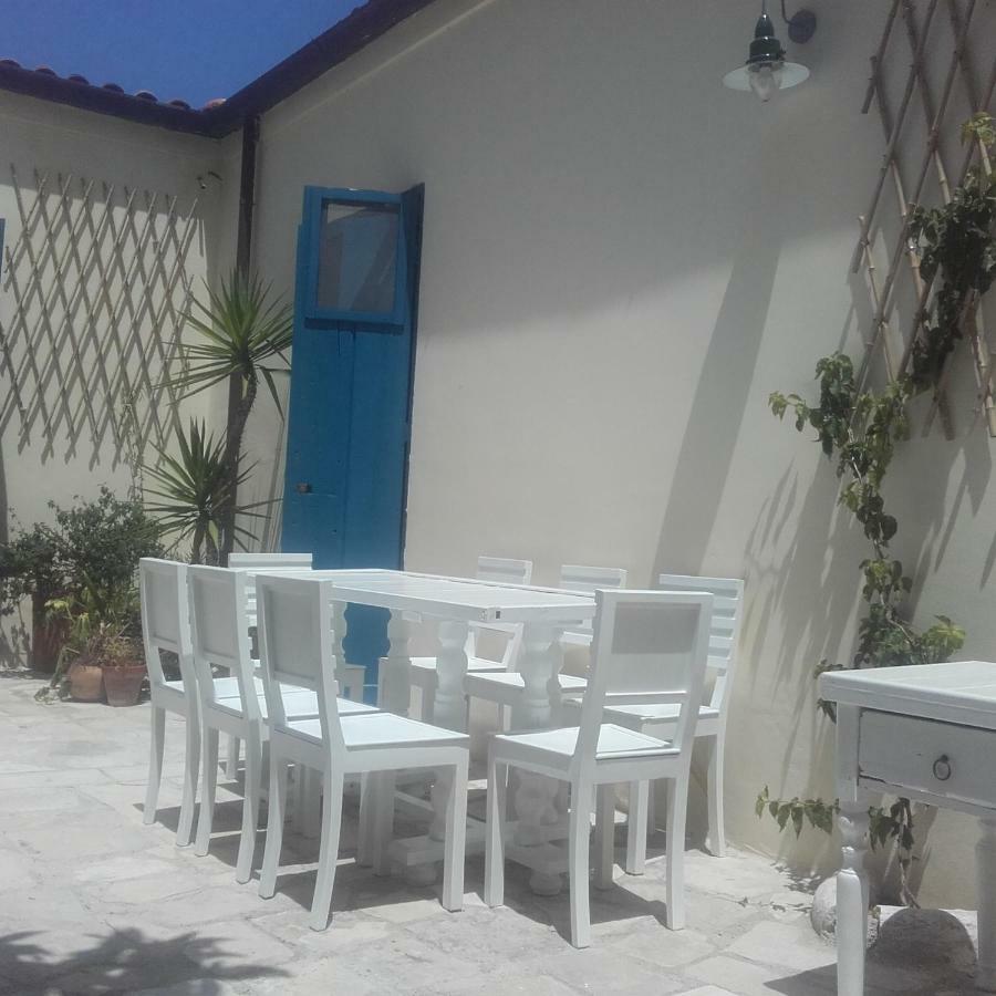 Il Cortile Della Monaca Bed & Breakfast Brindisi Exterior photo